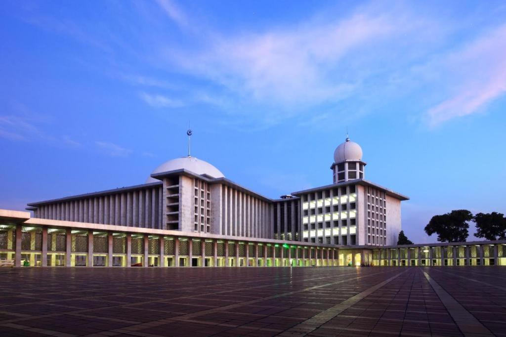 Patra Comfort Jakarta Exterior foto