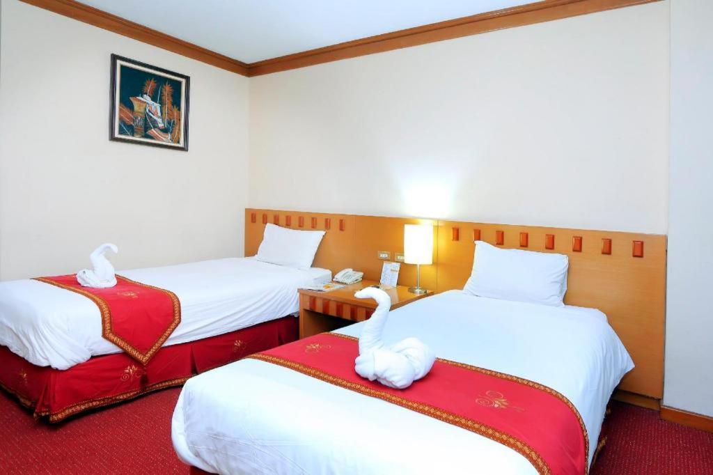 Patra Comfort Jakarta Exterior foto