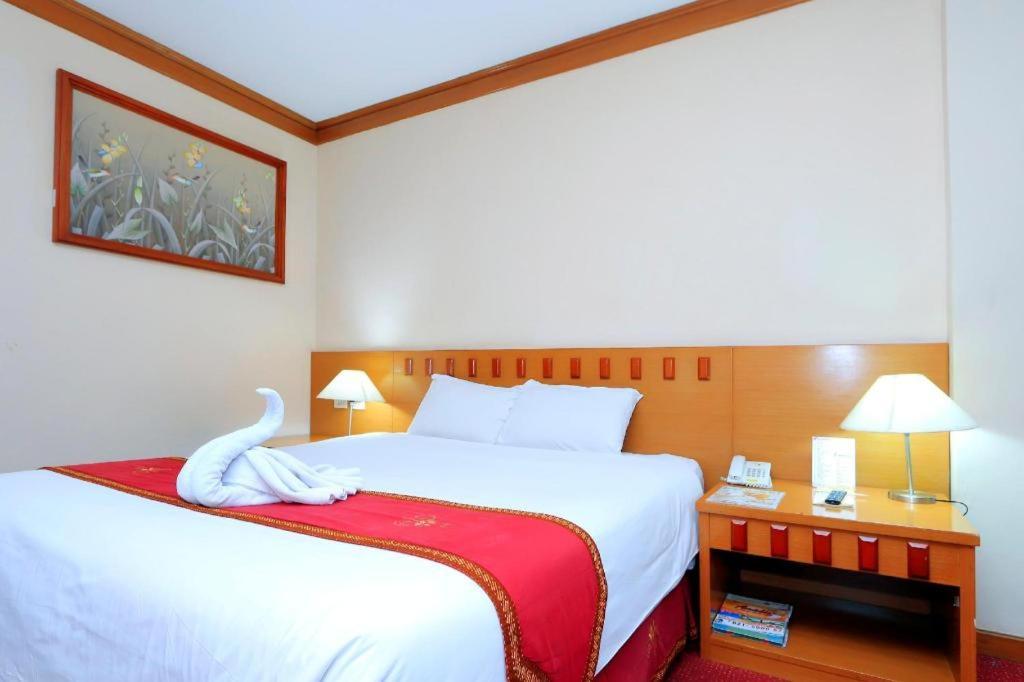 Patra Comfort Jakarta Exterior foto