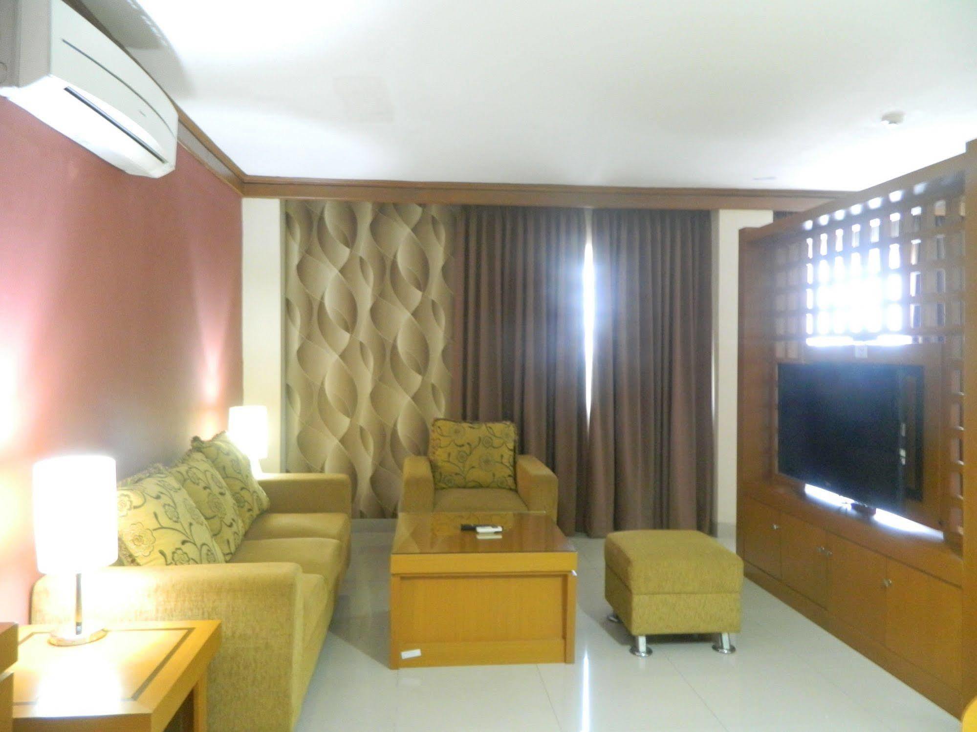 Patra Comfort Jakarta Exterior foto